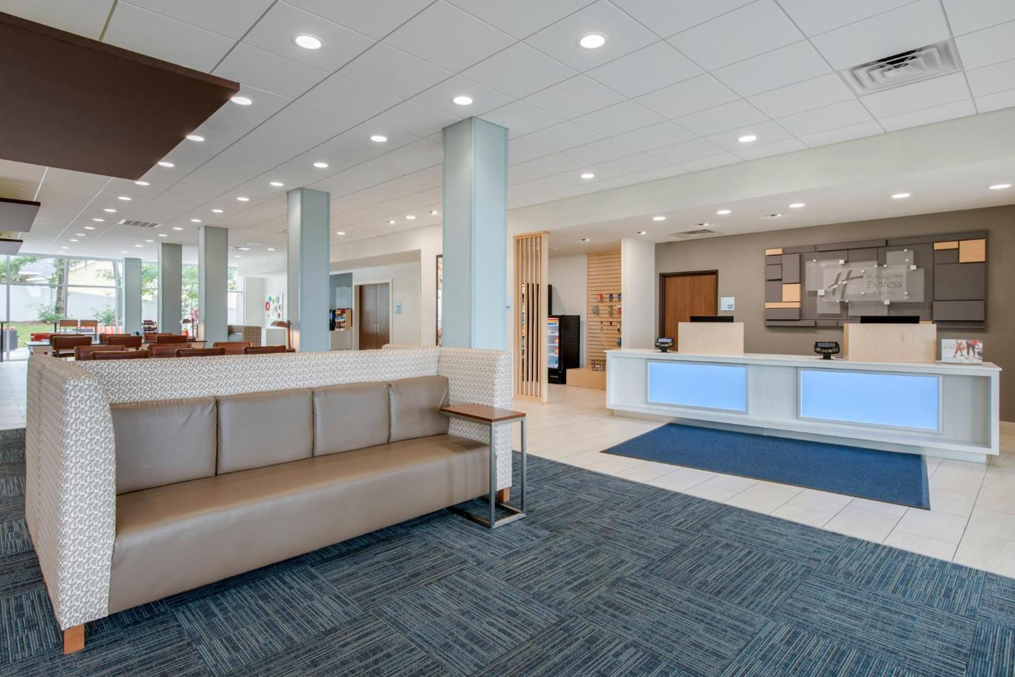 Hotel Express & - - The Villages By Ihg Wildwood